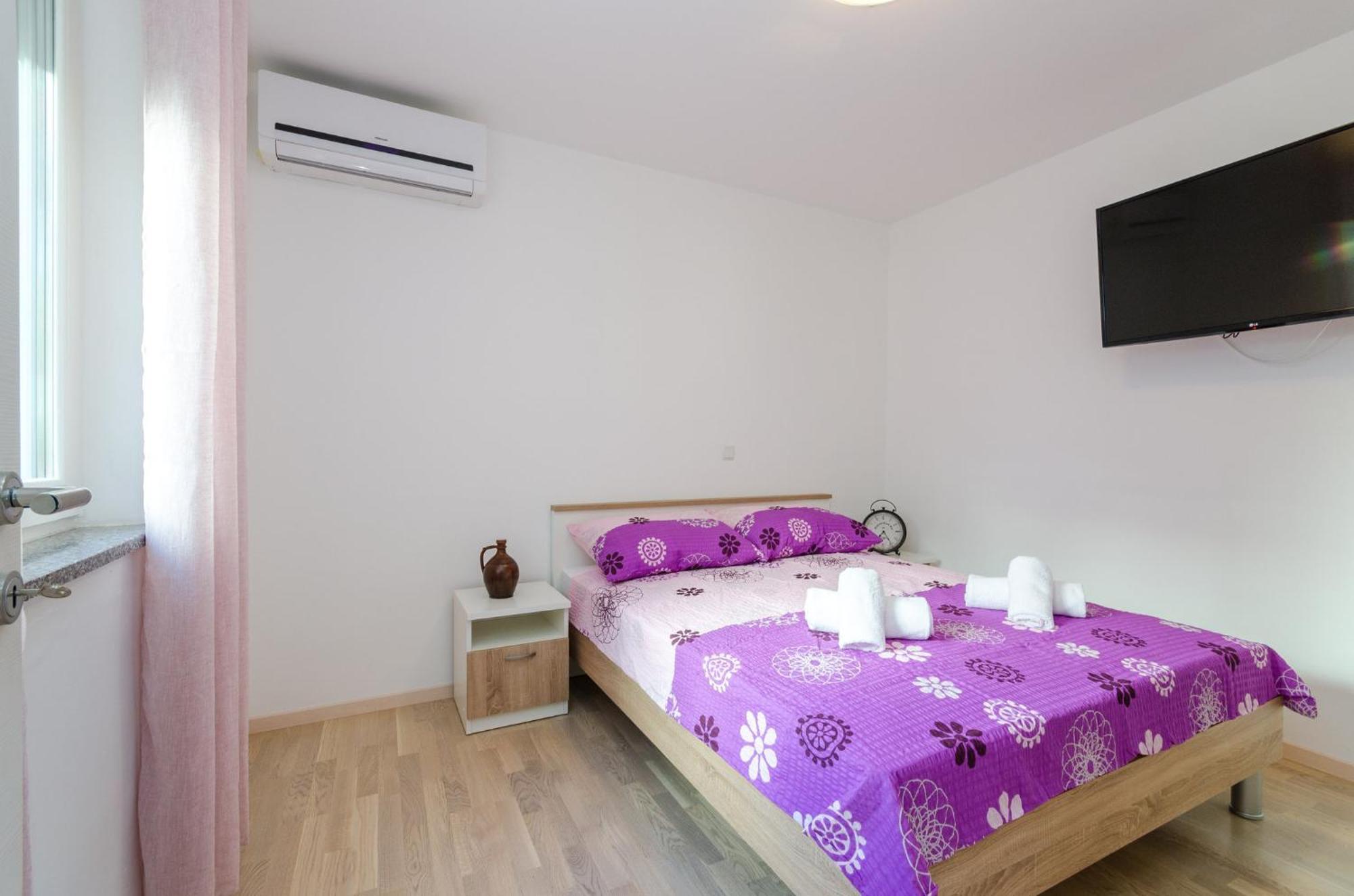 Arboretum Apartment
